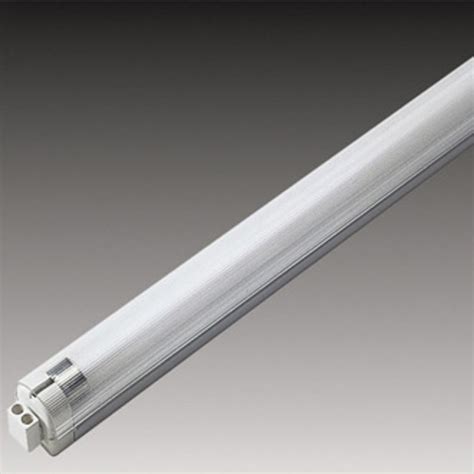 Slimlite Xl T5 Fluorescent Light Fixture By Hera Contemporary White