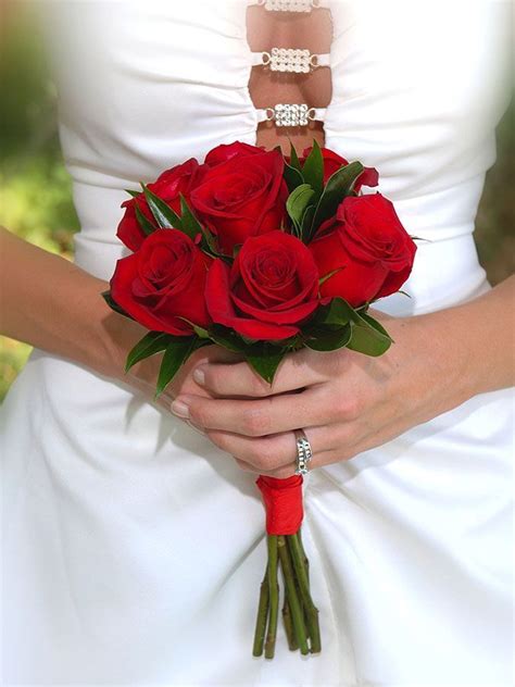 Small Red Rose Bouquet For Attendants No Green Like Photo Though