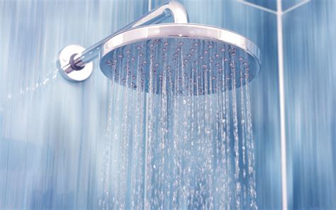 8 Ways Cold Showers Make You A Better Man