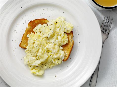 How To Make The Best Scrambled Eggs Every Time