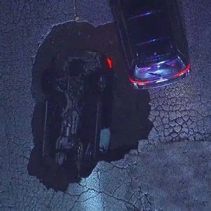 Watch Massive Sinkhole Swallows Up Cars In Trendy Studio City Calif