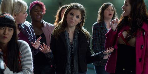 why anna kendrick finds pitch perfect s cup song scene hard to watch now