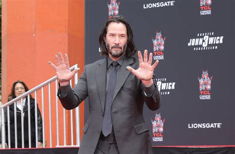 Is Keanu Reeves Left Handed Or Right Handed Alike Magazine