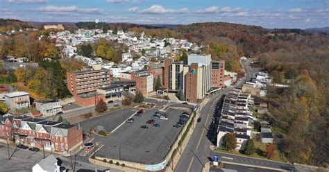 lehigh valley health network temporarily suspends outpatient rehabilitation services at select