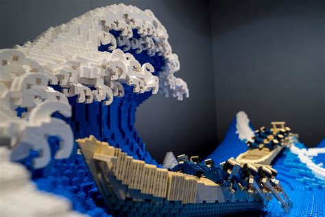 Brick Master Uses 50000 Lego Pieces To Recreate Hokusais The Great