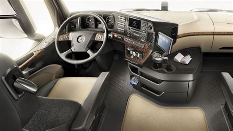 Neuer Mercedes Actros So F Hrt Und Lebt Es Sich Im Luxus Lkw Auto