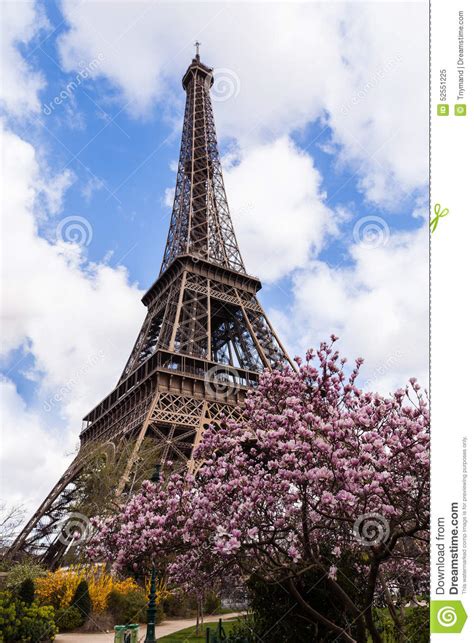 According to surveys, tourists consider it the most disappointing tourist attraction in the world. Eiffel Tower In Paris France, Famous Tourism Landmark ...