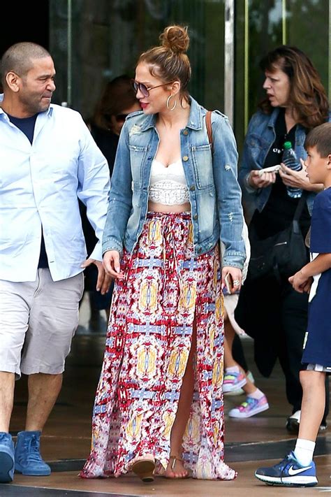 Jennifer Lopez Shopping At Calabasas Commons March 2015 • Celebmafia