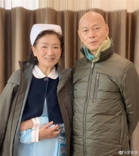 今召開應變中心第4次會議 牛結節 輸入檢疫專區 輸出檢疫專區 旅客專區 犬貓輸出入專區 動植物疫情現況 獸醫師專區 牛結節疹專區 網購宣導專區 屠宰場haccp專區 種苗(子)驗證專區 兩岸防. 唔受疫情影響 羅家英馬國拍劇偷閒歎紅酒｜即時新聞｜東網巨星｜on.cc東網
