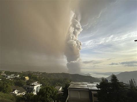 Photos Show Philippines Taal Volcano Eruption Thousands Forced To