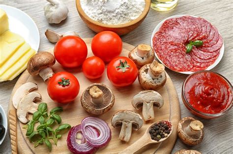 Try this favorite jigsaw puzzle. Cooking a Pizza jigsaw puzzle | Cooking, Food, Eat
