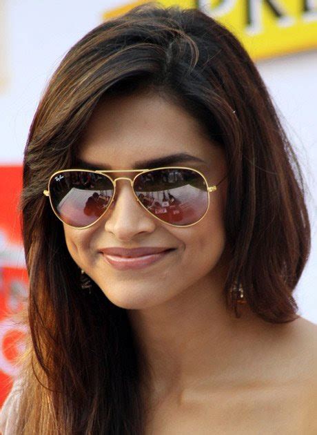 Bollywood Celebrity Gossips Entertainment News Sep 18 2011
