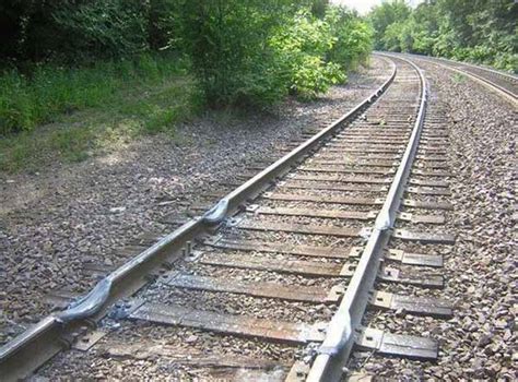 Sungai penting diantaranya rhine dan elbe; Rel kereta api meleleh - Foto dan Gambar - Just Relax