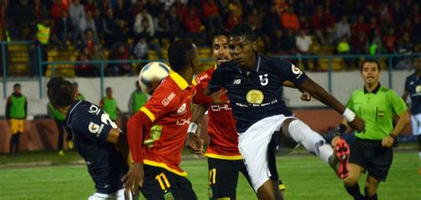 También se pueden seleccionar lugares de juego este sitio te proporciona información acerca del estadio en el que el club seleccionado juega. Deportivo Cuenca vence a la Católica y sigue de racha | La ...