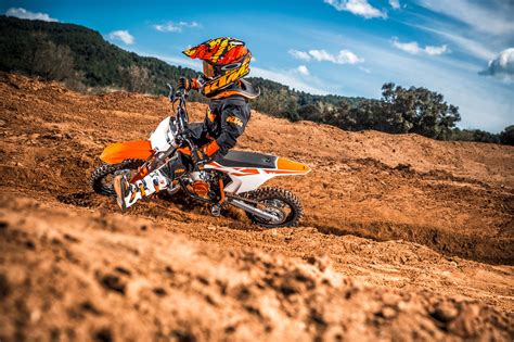 Ktm 50 sx mini is the best choice for those parents who want to help their young riders to get started on racing career. Gebrauchte KTM 50 SX Motorräder kaufen