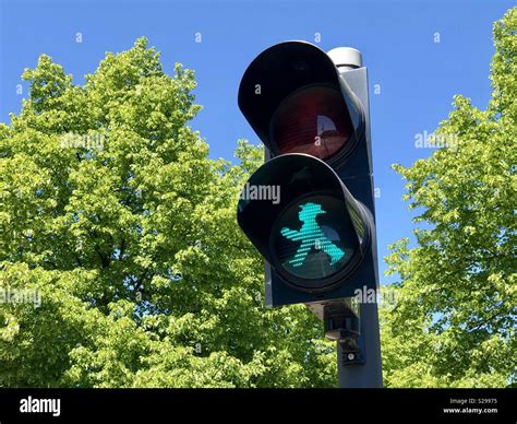 Traffic Light Green Man Hi Res Stock Photography And Images Alamy