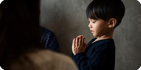 Kids Praying To God