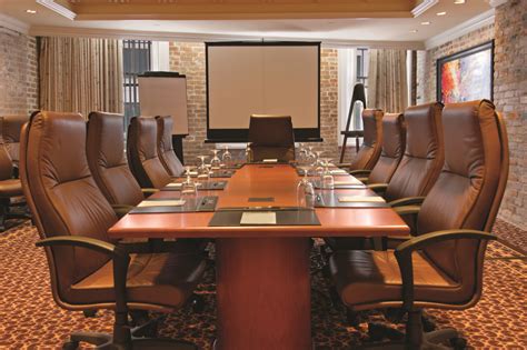 A Beautiful Modern Conference Room Idea For An Executive Office