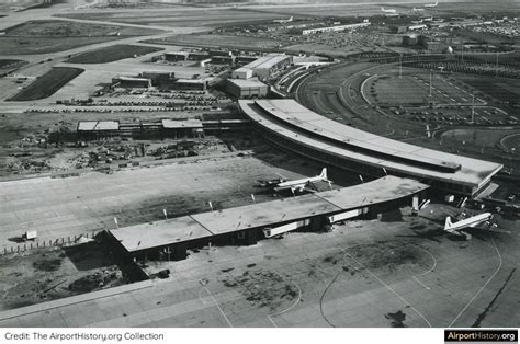 The History Of Jfk Airport The United Airlines Terminal A Visual