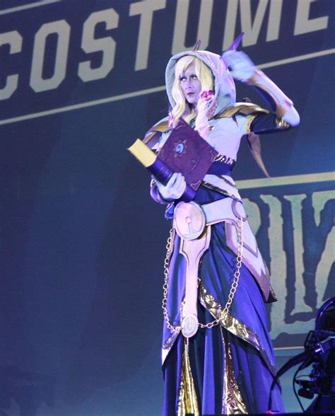 The Most Show Stopping Cosplay At Blizzcon
