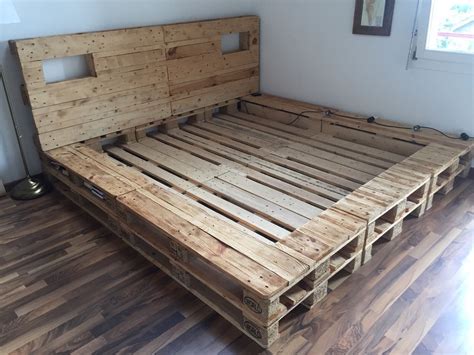 Auf dem bild ist die übersicht zum bett aus einwegpaletten zu sehen. Paletten Bett Doppelbett Palettenbett | Kaufen auf Ricardo