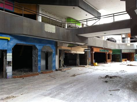 Go Inside The Creepy Abandoned Mall Featured In Gone Girl Business