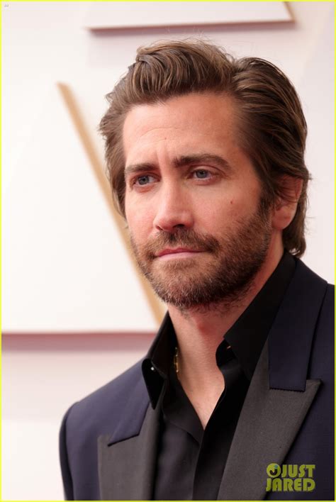 Jake Gyllenhaal Supports Big Sister Maggie Gyllenhaal At Oscars 2022