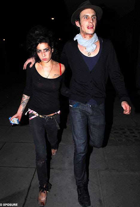 Submitted 5 days ago by packerandretti. Drugs are making Amy Winehouse's teeth fall out | Daily ...