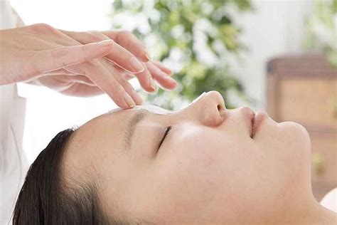 How To Facial Acupressure Massage For Health