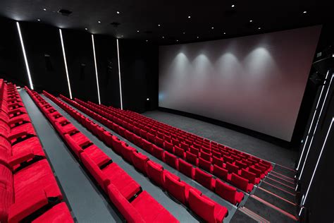 Neues Kino Eröffnet Im Stücki Park