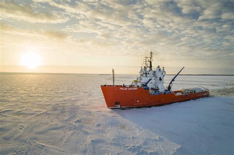 Grundläggande Fakta Om Icebreaker Ships Polar Explorer Icebreaker