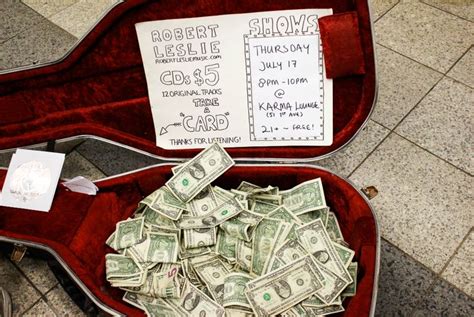 Tipbombing Showers Unsuspecting Street Musicians With Cash