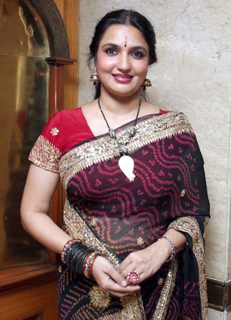 Sukanya Actress Suganya Stills Image