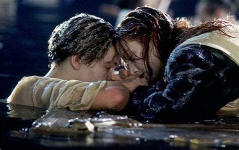 Kate Winslet Thinks Rose Let Leonardo Dicaprio’s Jack Die In Titanic Hollywood Hindustan Times