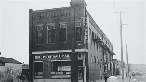 Historic Hole In The Wall Bar In Thermopolis A Reminder Of Towns