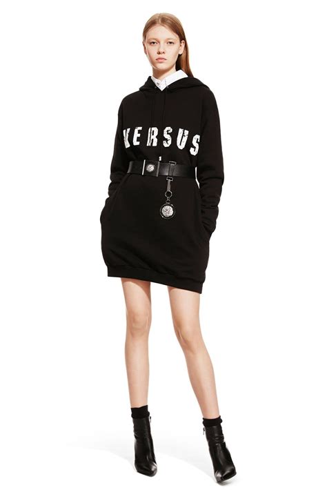 Versus Versace Fall Ready To Wear Collection Photos Vogue Vogue