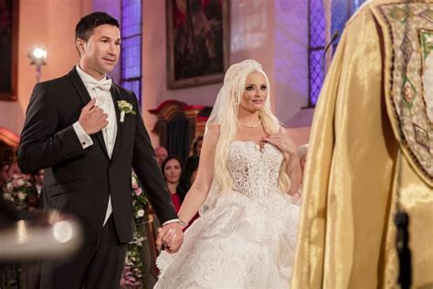 Jun 03, 2021 · barbara schöneberger spitze, tüll und ein sündiger ausschnitt: Pin auf Hochzeits-Inspirationen