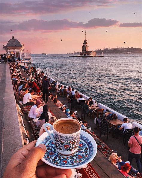 Este Fotógrafo Está Obsesionado Con Los Lugares Más Bonitos De Estambul