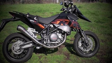 The ktm 690sm is simply put the best road going supermoto bike currently available. KTM 690 SM by AJKO - YouTube