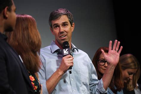 Beto Orourkes Campaign Comes To Life In A Darkened Theater For