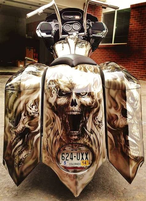 To each his own, but the least you could do is make the color scheme actually match. Pin by Kip Osterhout on AIRBRUSH | Custom paint motorcycle ...