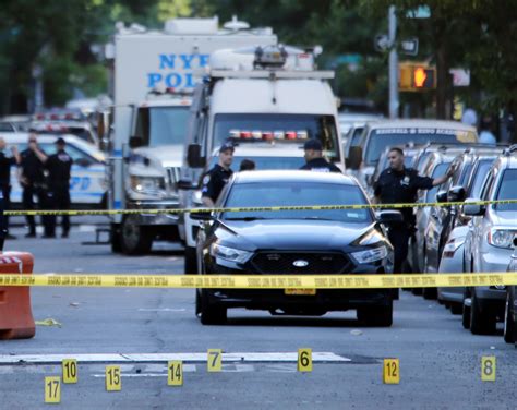 Nypd Officer Ambushed And Shot To Death While Sitting In Truck Crain