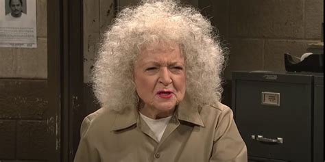 Snl To Honor Betty White By Rerunning Her Episode As Host