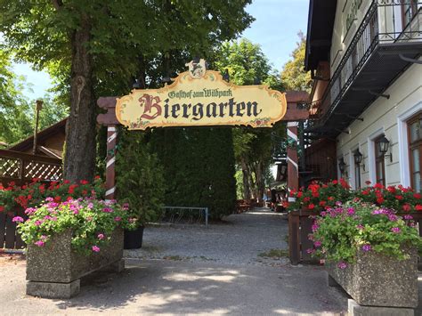 Bier (beer) +‎ garten (garden, yard). Gaststätte und Biergarten "Zum Wildpark", Straßlach (Rolli ...