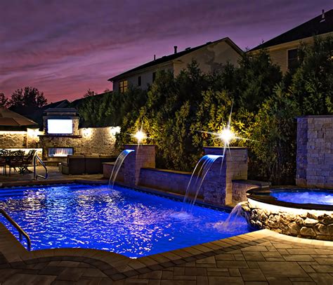 Scroll down and see the images of these 15 backyard swimming pool ideas below. Spruce up Your Home with These Small Backyard Pool Ideas