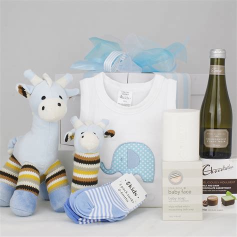 Byron bay gifts deliver corporate hampers & gift baskets for special occasions like christmas, baby showers and birthdays. Giggles Baby Boy Gift Hamper