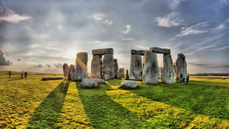 From the latin, literal meaning 'land of the angles'. Ucho na świat | Anglia - megality i odkrywanie tajemnic