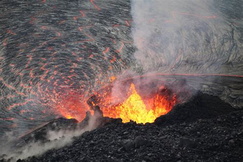 Kilauea Volcano Eruption Continues West Hawaii Today