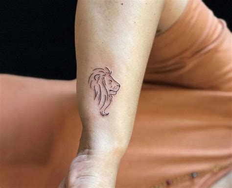 Pin By Stephanie Brito On T A T T O O Small Lion Tattoo For Women