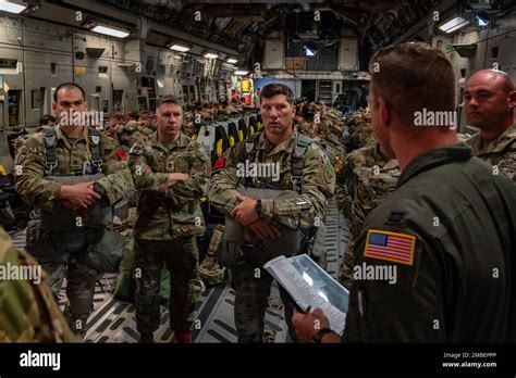Us Air Force C 17 Globemaster Iii Crew From The 517th Airlift